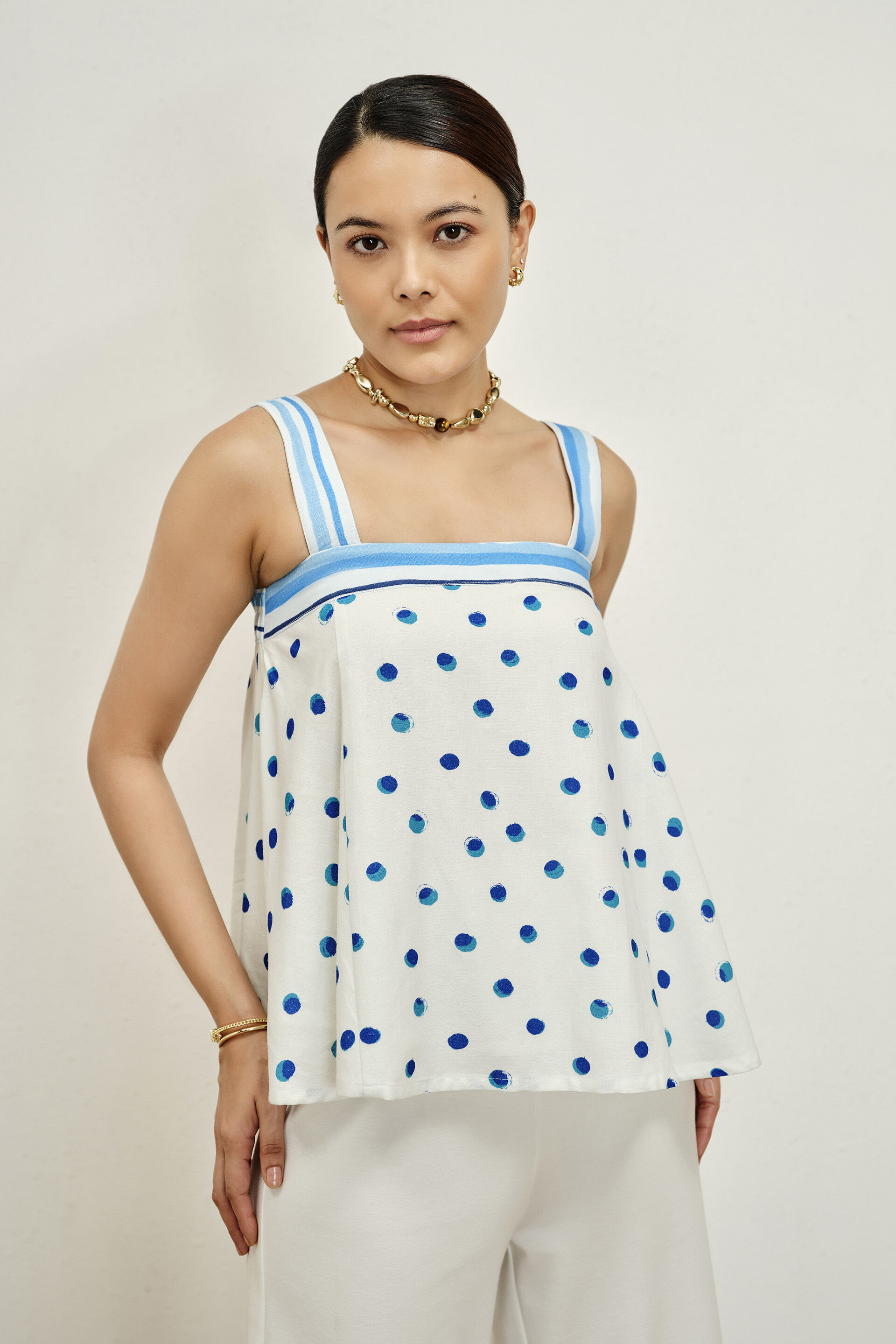 Avenra Printed White Top